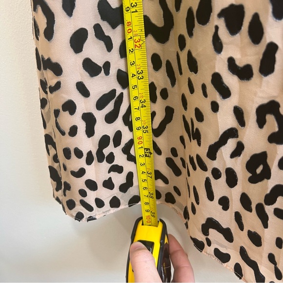 Alice + Olivia NWT Rosette Leopard Print Wrap Dress Sand/ Black Short Sleeve 6 - Picture 15 of 16